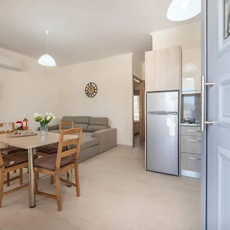 Extreme House * Archangelos (Rhodes)